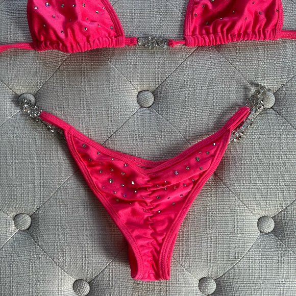 Water Babies Competition Bikini - Picture 3 of 6